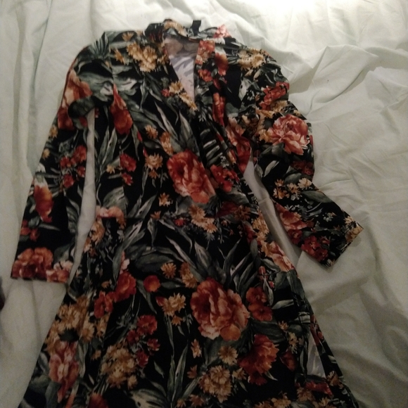 Size small forever 21 dress - Picture 1 of 1
